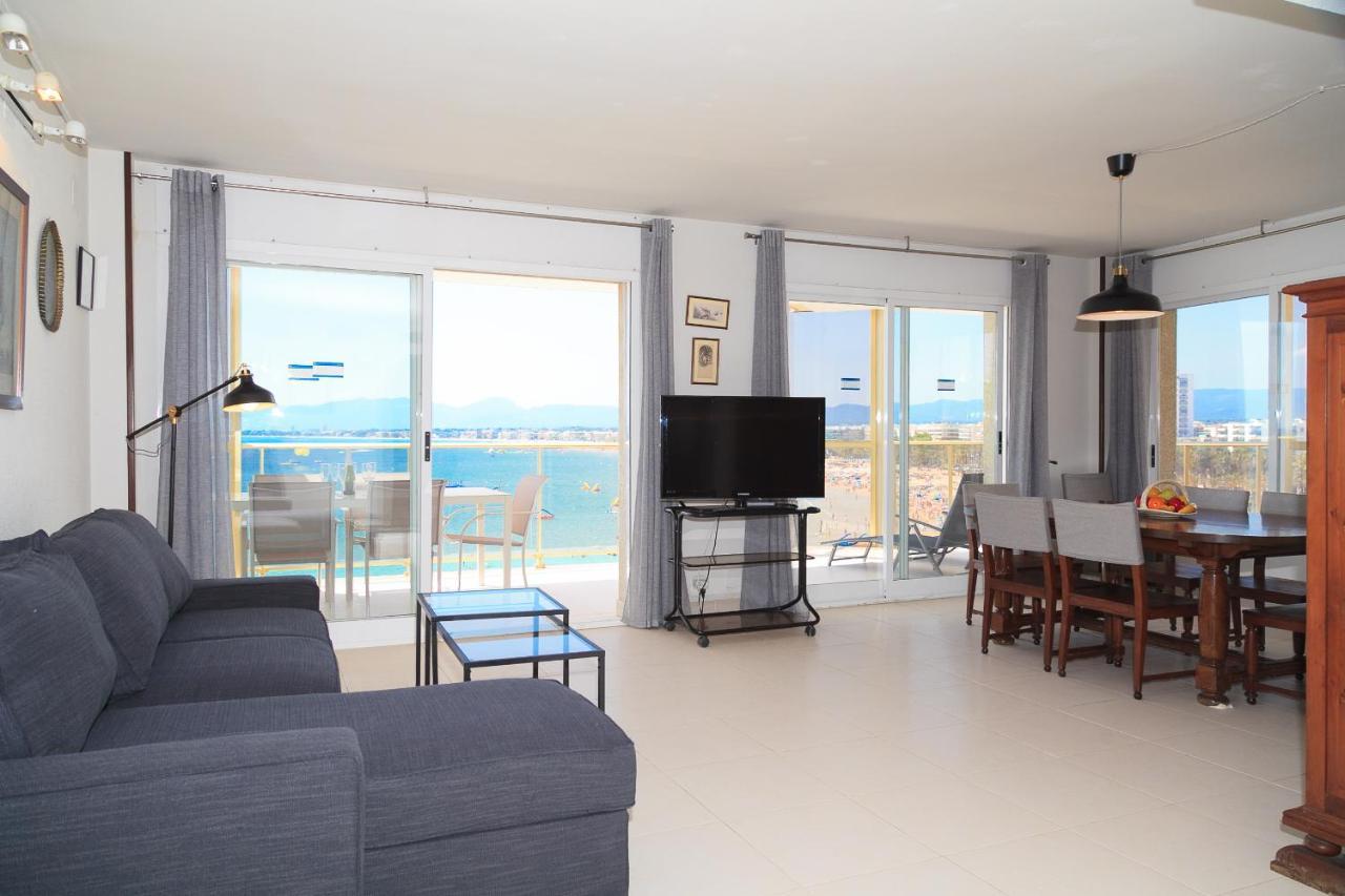 Uhc Barcino Apartments Салоу Екстериор снимка