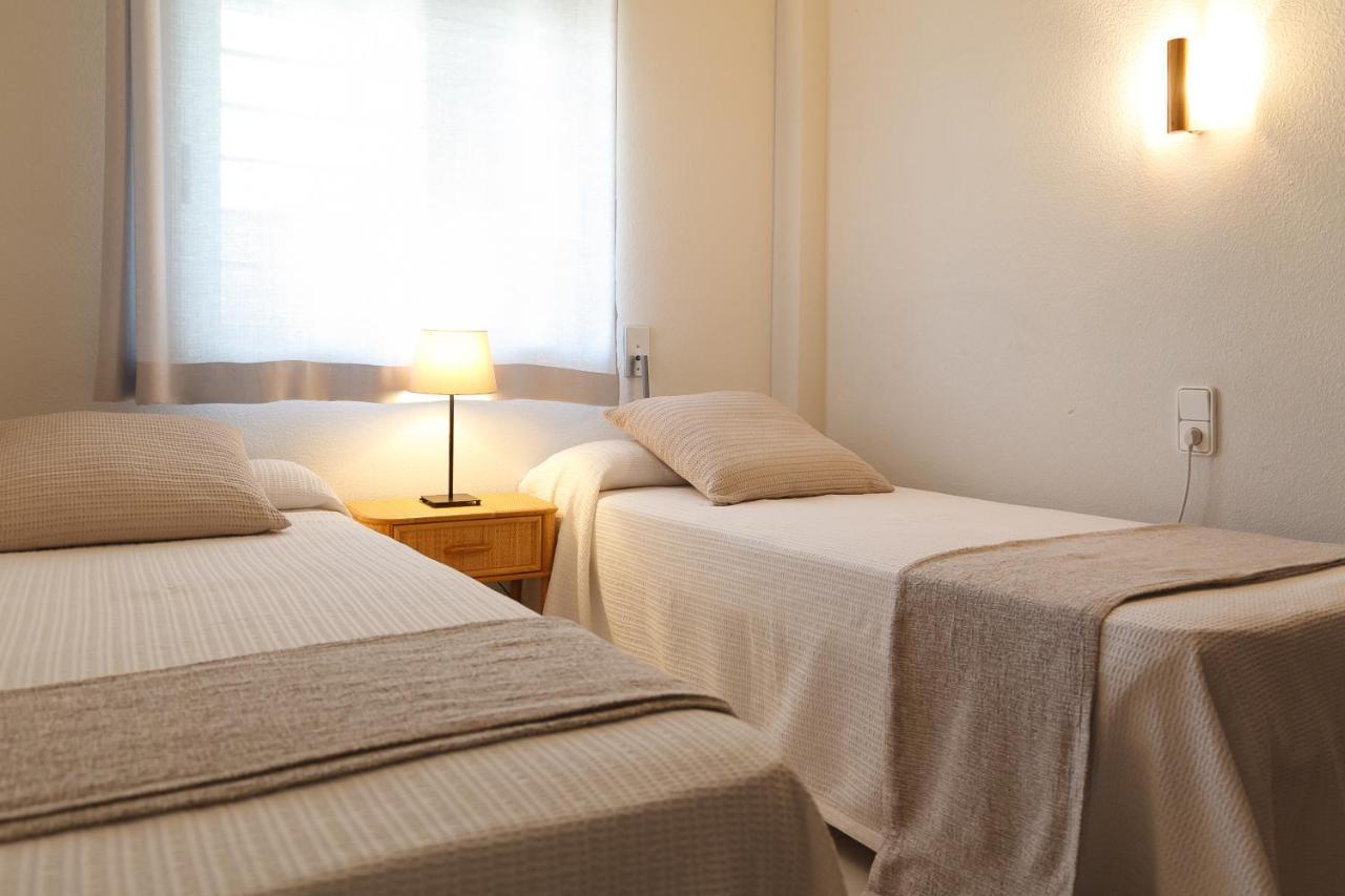 Uhc Barcino Apartments Салоу Екстериор снимка