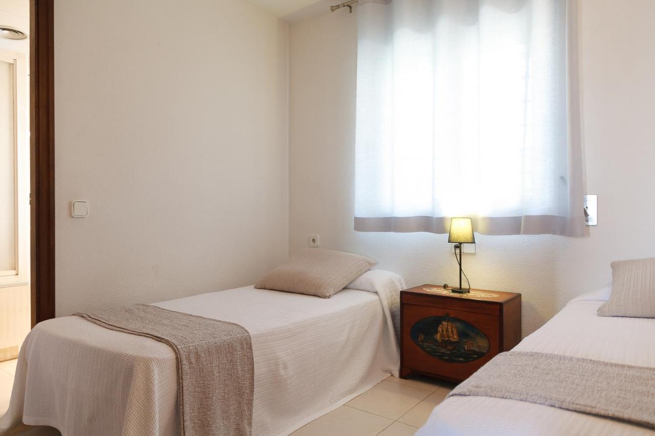 Uhc Barcino Apartments Салоу Екстериор снимка