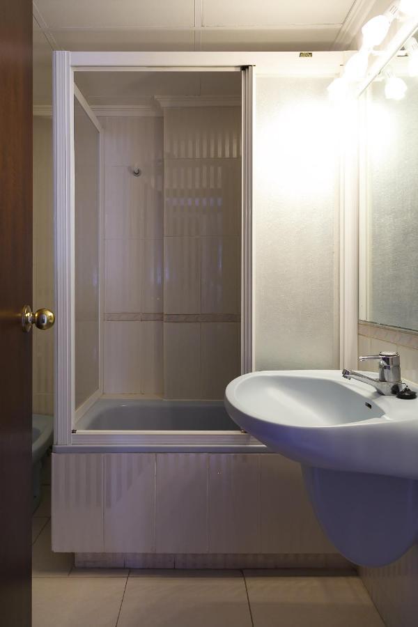 Uhc Barcino Apartments Салоу Екстериор снимка